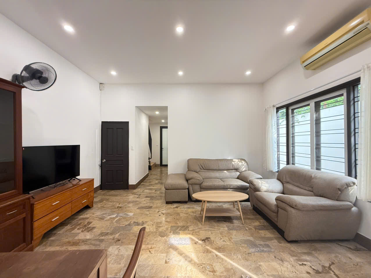 A beautifull house for rent in Dang Thai Mai st, Tay Ho district