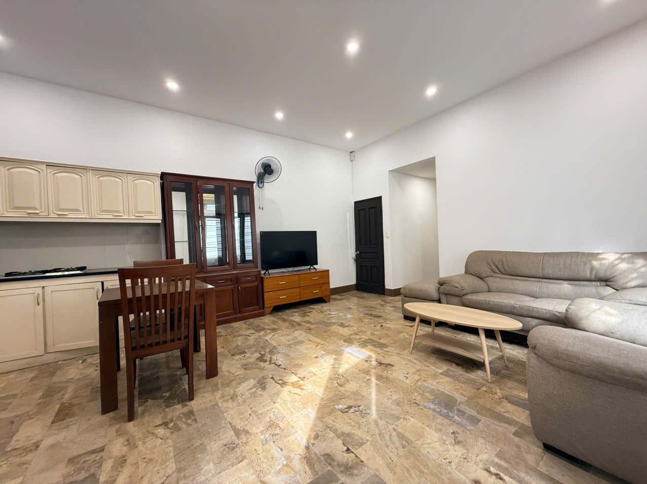 A beautifull house for rent in Dang Thai Mai st, Tay Ho district