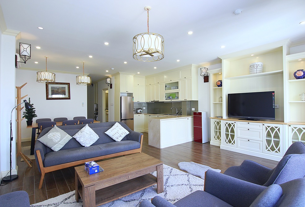 Top floor one bedroom apartment for rent in Tay Ho street, Ha Noi