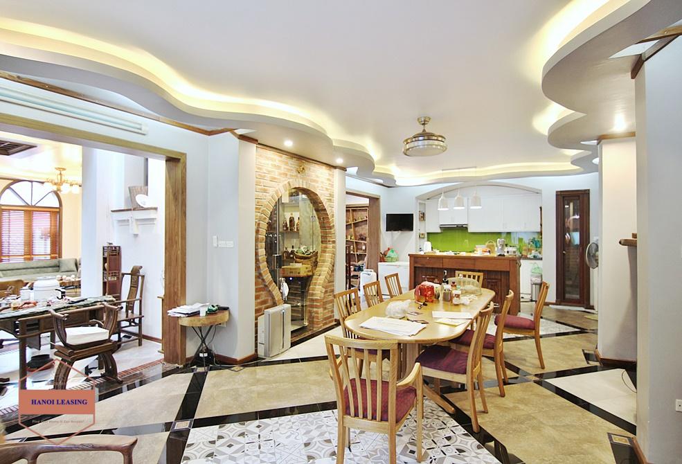 A gorgeous newly renovated villa for rent in Tay Ho, Ha Noi