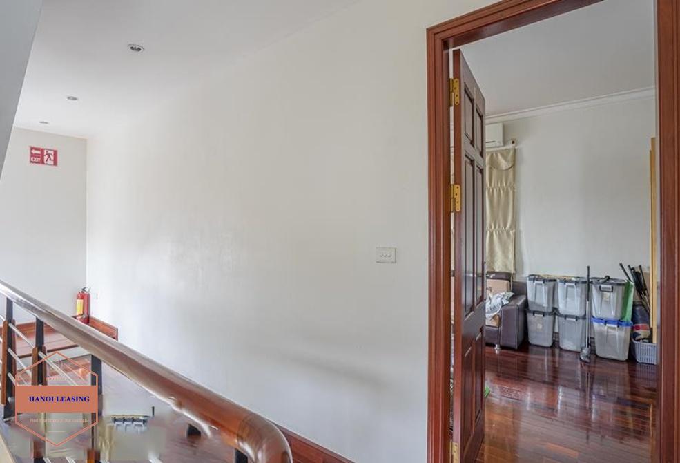 A lovely, spacious 5 story house for rent on To Ngoc Van, Tay Ho