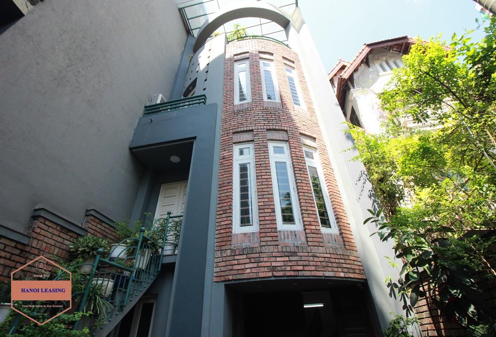 Nice house with swimming pool for lease in Tay Ho