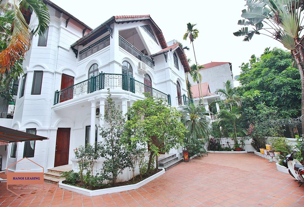 Beautiful house with huge garden for rent in To Ngoc Van