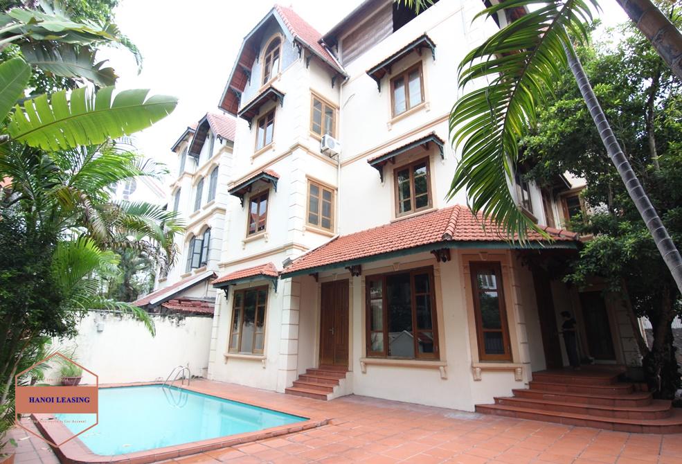 Amazing spacious house with nice garden and swimming pool for rent in Tay Ho