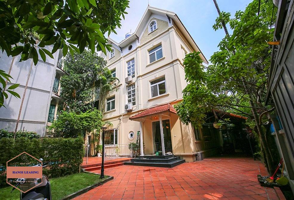 A spacious 5 bedrooms house with swimming pool in Tay Ho, Hanoi