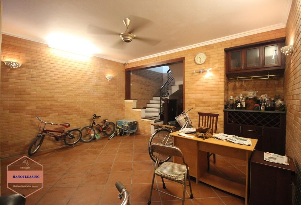 A comfortable house is avaible for rent in Tay Ho district, Hanoi