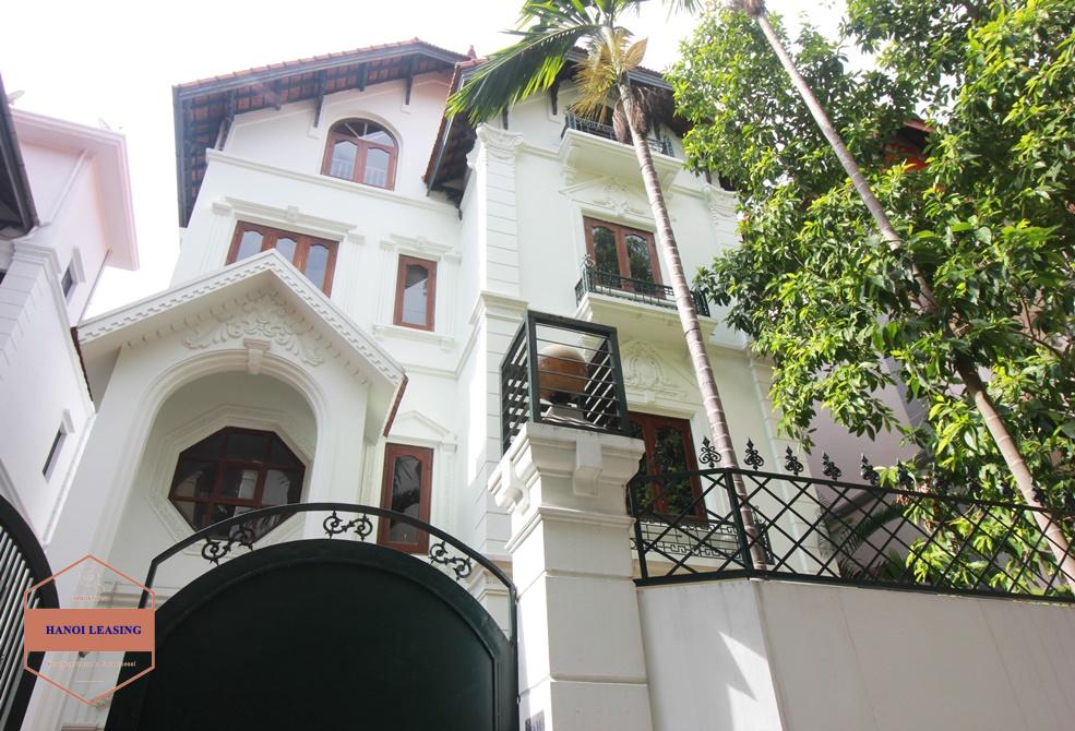 Charming house in a quiet location with lake view for rent in Tay Ho, Hanoi 