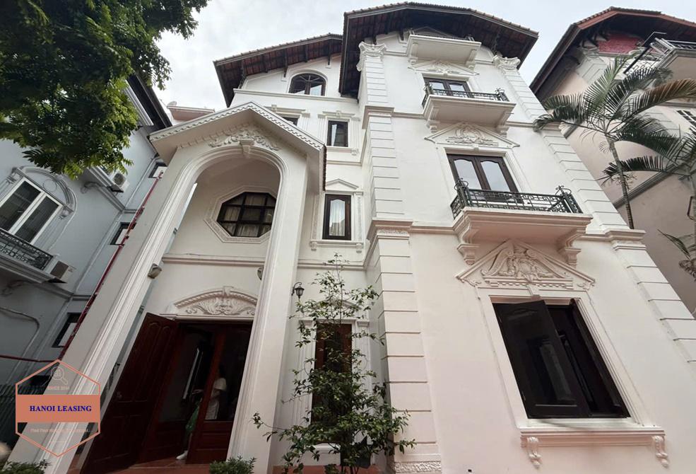 Charming house in a quiet location with lake view for rent in Tay Ho, Hanoi 