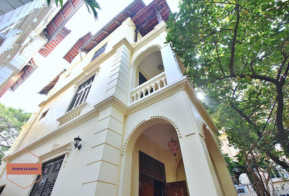 A modern, green and spacious 5 bedroom house in Tay Ho
