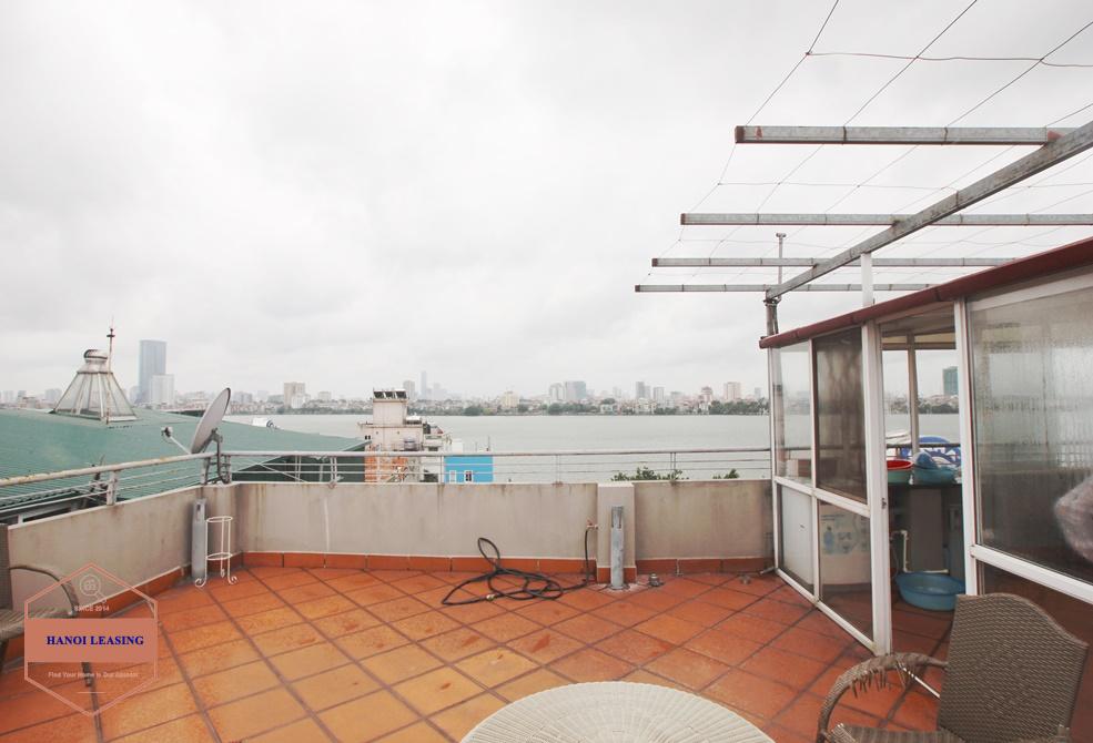Nice studio for rent in Dang Thai Mai street, Tay Ho district, Hanoi