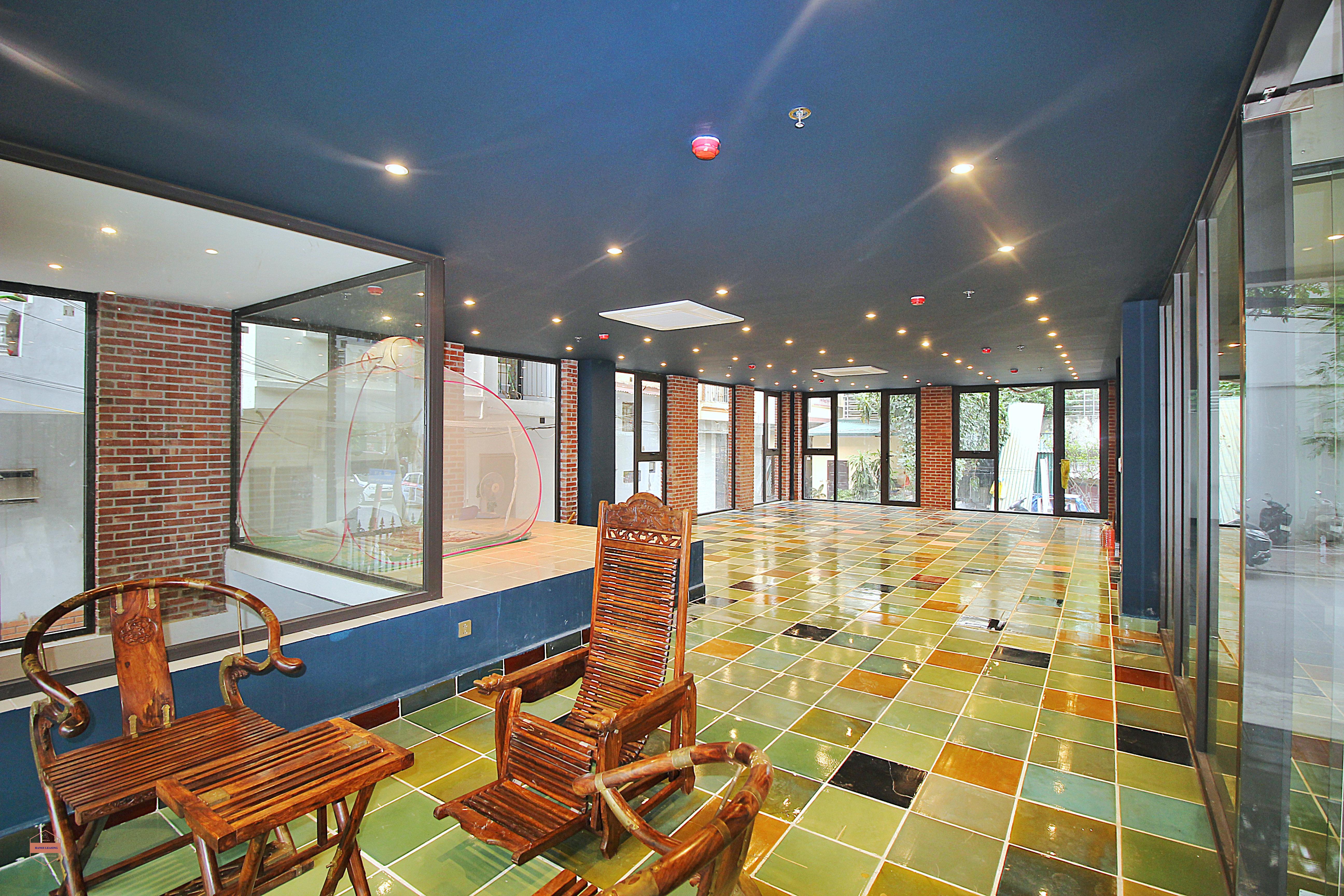 New and bright office for rent in Dang Thai Mai st, Tay Ho district.