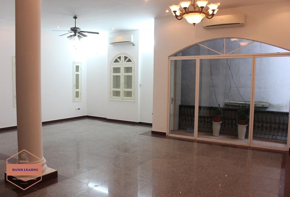 Luxury house for rent in Tay Ho distrcit, Hanoi