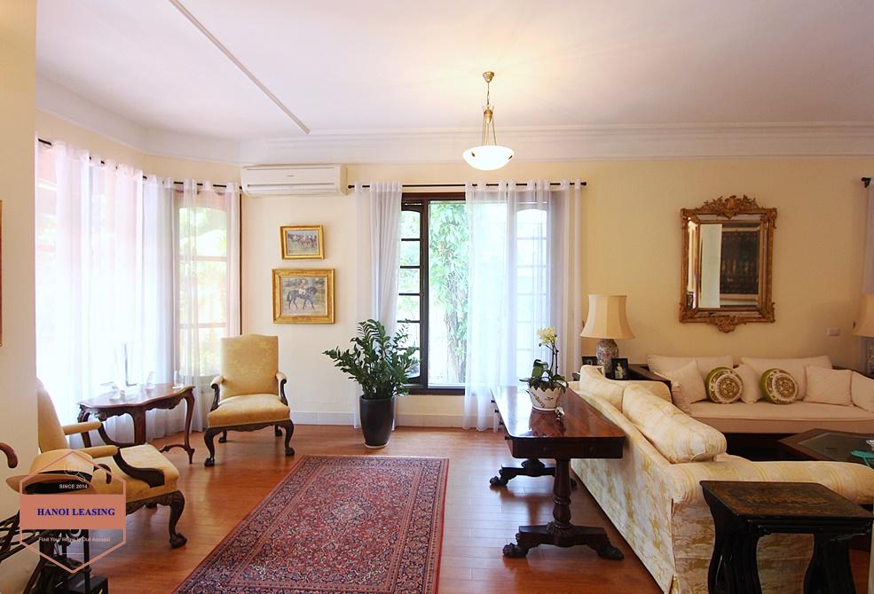 Nice house with swimming pool for rent in Dang Thai Mai, Tay Ho, Hanoi Nice house with swimming pool for rent in Dang Thai Mai, Tay Ho, Hanoi