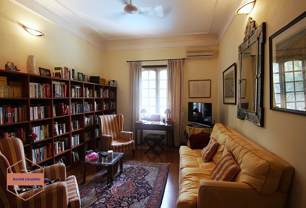 Nice house with swimming pool for rent in Dang Thai Mai, Tay Ho, Hanoi Nice house with swimming pool for rent in Dang Thai Mai, Tay Ho, Hanoi