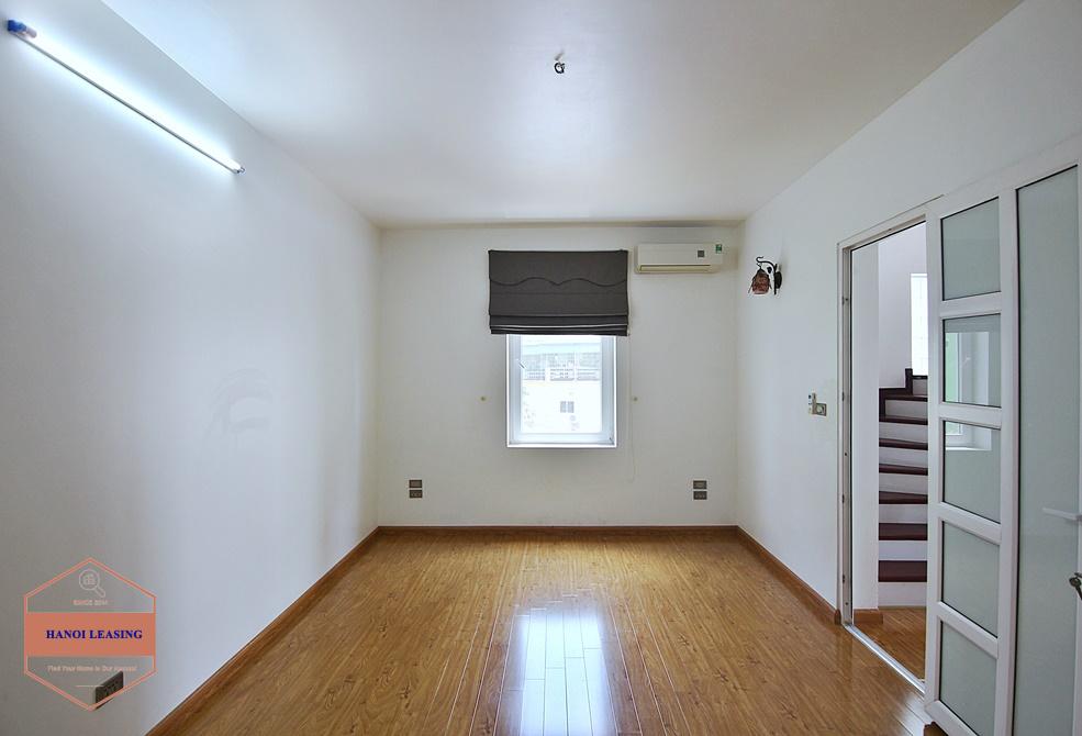 Lake view and unfurniture house for rent in Tay Ho area Lake view and unfurniture house for rent in Tay Ho area