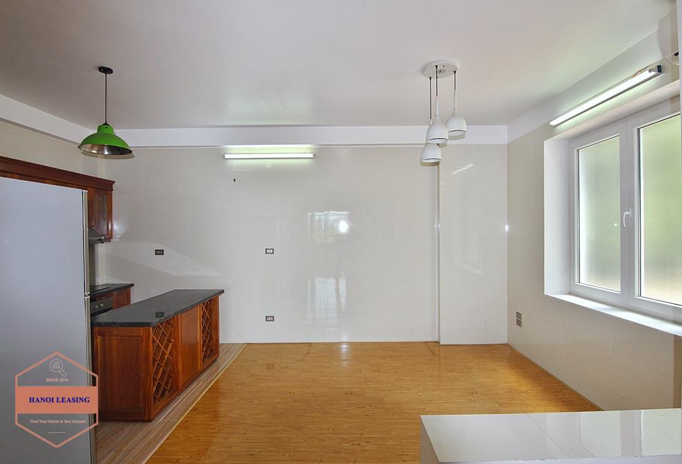 Lake view and unfurniture house for rent in Tay Ho area Lake view and unfurniture house for rent in Tay Ho area