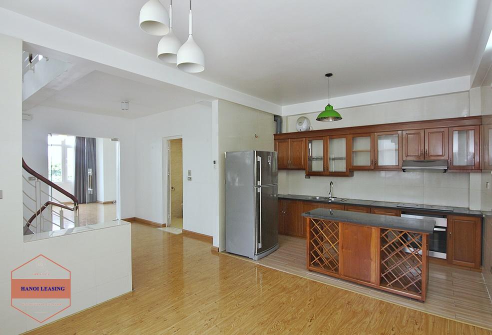 Lake view and unfurniture house for rent in Tay Ho area Lake view and unfurniture house for rent in Tay Ho area