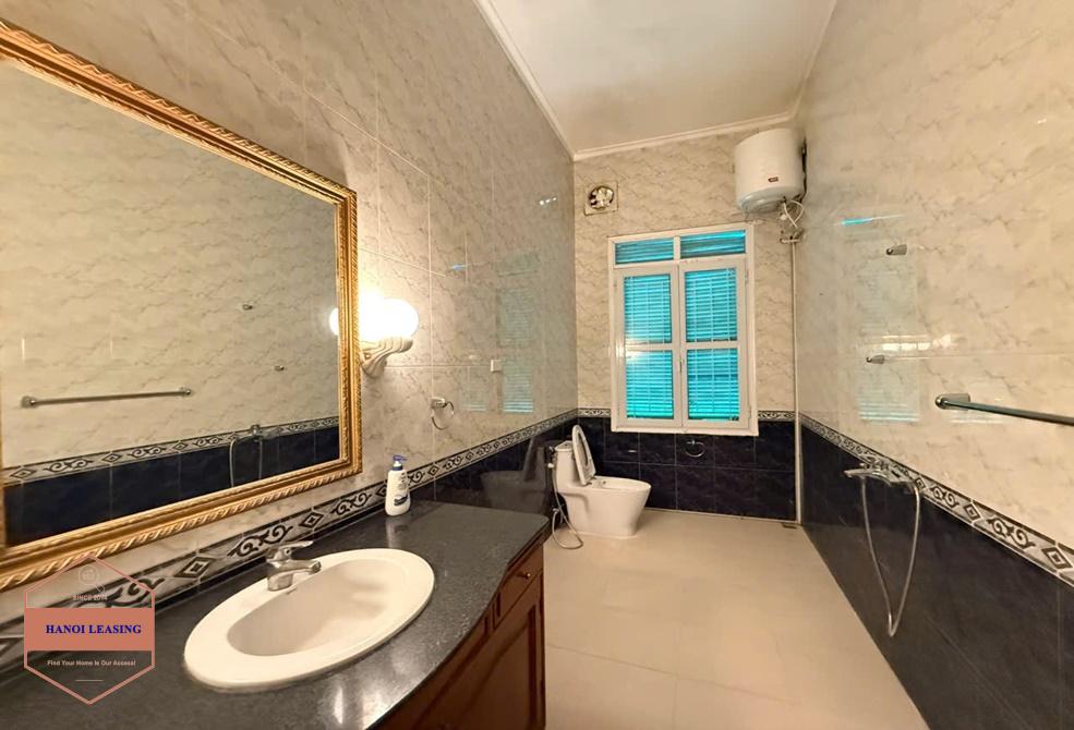 Outdoor-pool five bedrooms house for rent in Dang Thai Mai st, Tay Ho, Hanoi Outdoor-pool five bedrooms house for rent in Dang Thai Mai st, Tay Ho, Hanoi