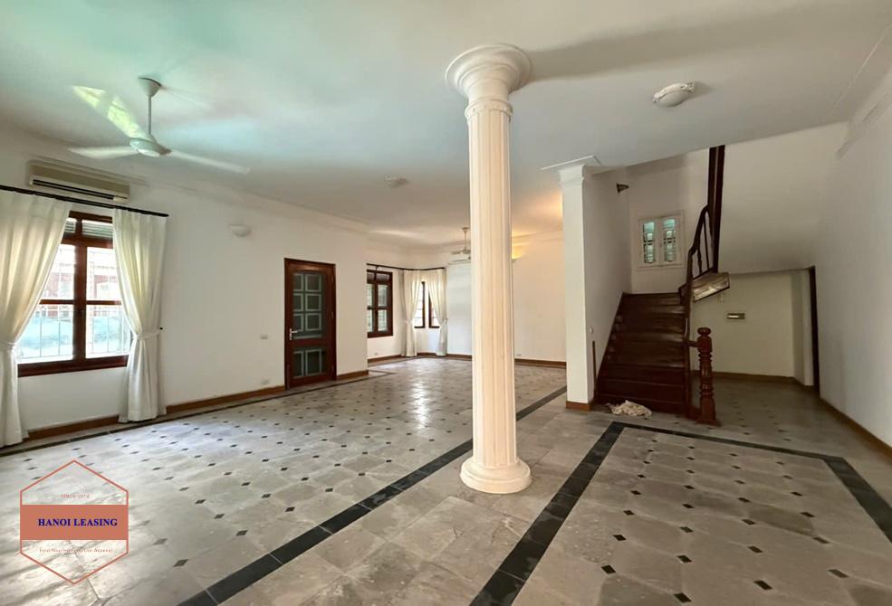 Outdoor-pool five bedrooms house for rent in Dang Thai Mai st, Tay Ho, Hanoi Outdoor-pool five bedrooms house for rent in Dang Thai Mai st, Tay Ho, Hanoi