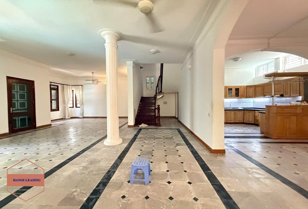 Outdoor-pool five bedrooms house for rent in Dang Thai Mai st, Tay Ho, Hanoi Outdoor-pool five bedrooms house for rent in Dang Thai Mai st, Tay Ho, Hanoi