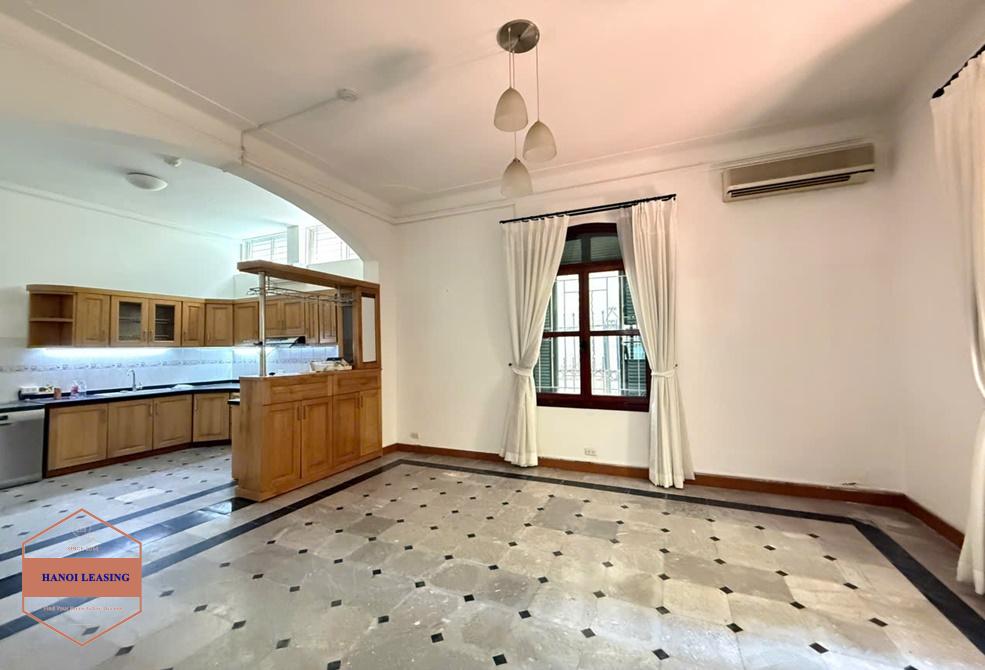 Outdoor-pool five bedrooms house for rent in Dang Thai Mai st, Tay Ho, Hanoi Outdoor-pool five bedrooms house for rent in Dang Thai Mai st, Tay Ho, Hanoi