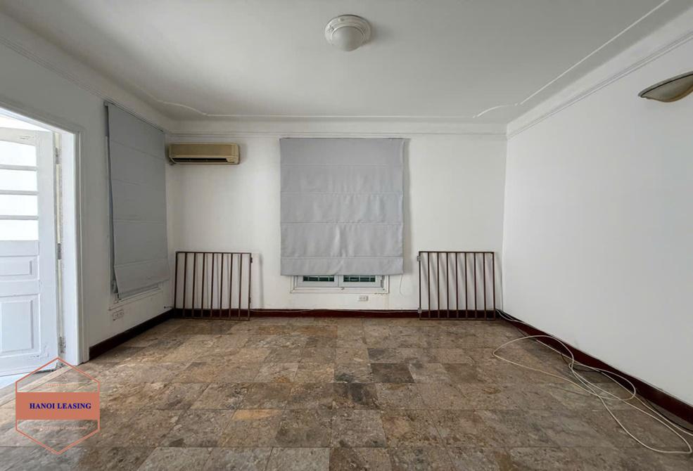 Outdoor-pool five bedrooms house for rent in Dang Thai Mai st, Tay Ho, Hanoi Outdoor-pool five bedrooms house for rent in Dang Thai Mai st, Tay Ho, Hanoi