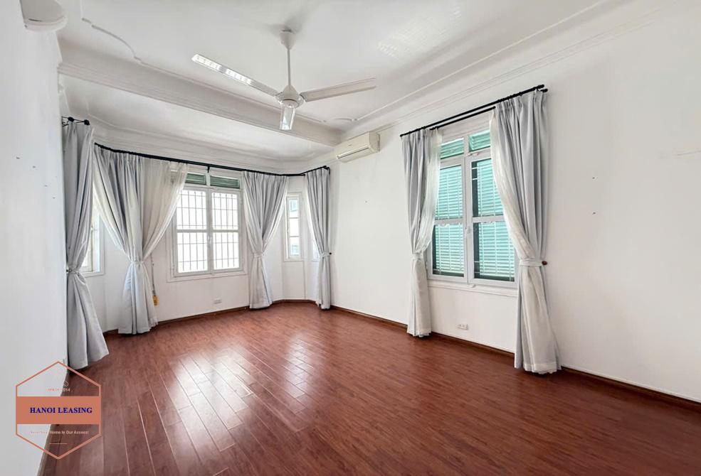 Outdoor-pool five bedrooms house for rent in Dang Thai Mai st, Tay Ho, Hanoi Outdoor-pool five bedrooms house for rent in Dang Thai Mai st, Tay Ho, Hanoi