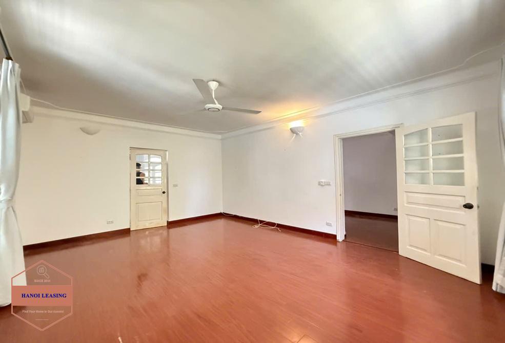 Outdoor-pool five bedrooms house for rent in Dang Thai Mai st, Tay Ho, Hanoi Outdoor-pool five bedrooms house for rent in Dang Thai Mai st, Tay Ho, Hanoi