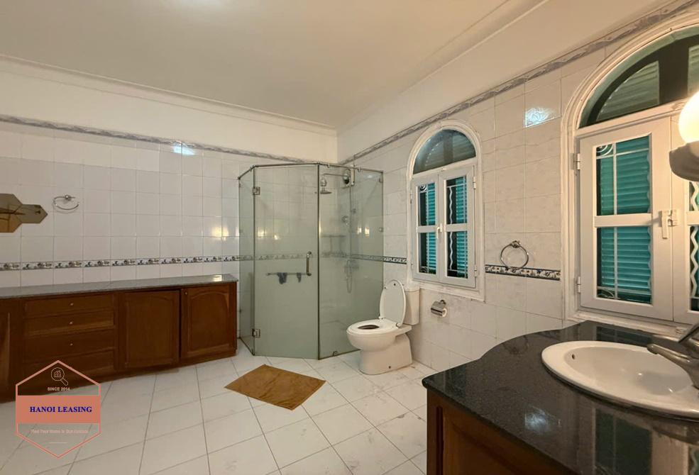 Outdoor-pool five bedrooms house for rent in Dang Thai Mai st, Tay Ho, Hanoi Outdoor-pool five bedrooms house for rent in Dang Thai Mai st, Tay Ho, Hanoi
