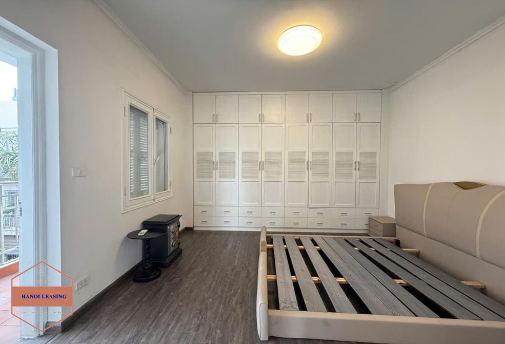 Lake view 2 bedrooms apartment for rent in Quang An st, Tay Ho Lake view 2 bedrooms apartment for rent in Quang An st, Tay Ho