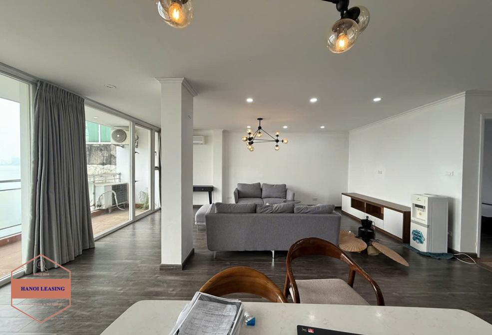 Lake view 2 bedrooms apartment for rent in Quang An st, Tay Ho Lake view 2 bedrooms apartment for rent in Quang An st, Tay Ho