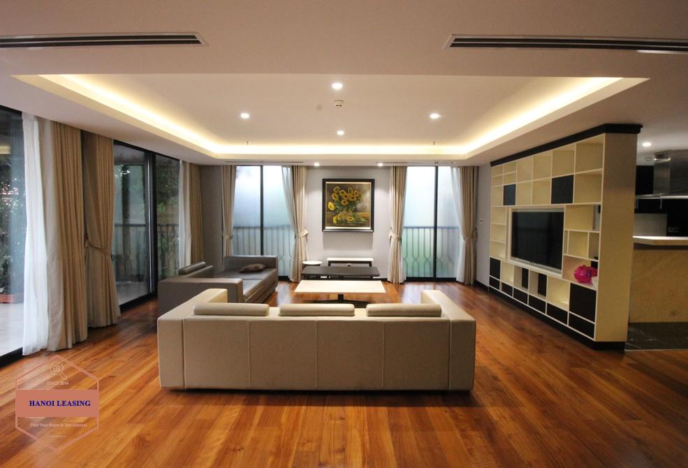 3 Bedrooms apartment for rent in Tran Hung Dao st, Hai Ba Trung district 