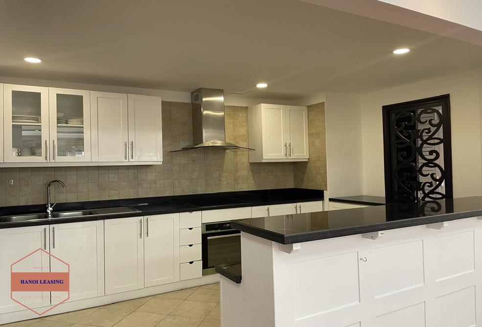 High floor apartment on the 11th floor for rent in Hai Ba Trung District High floor apartment on the 11th floor for rent in Hai Ba Trung District