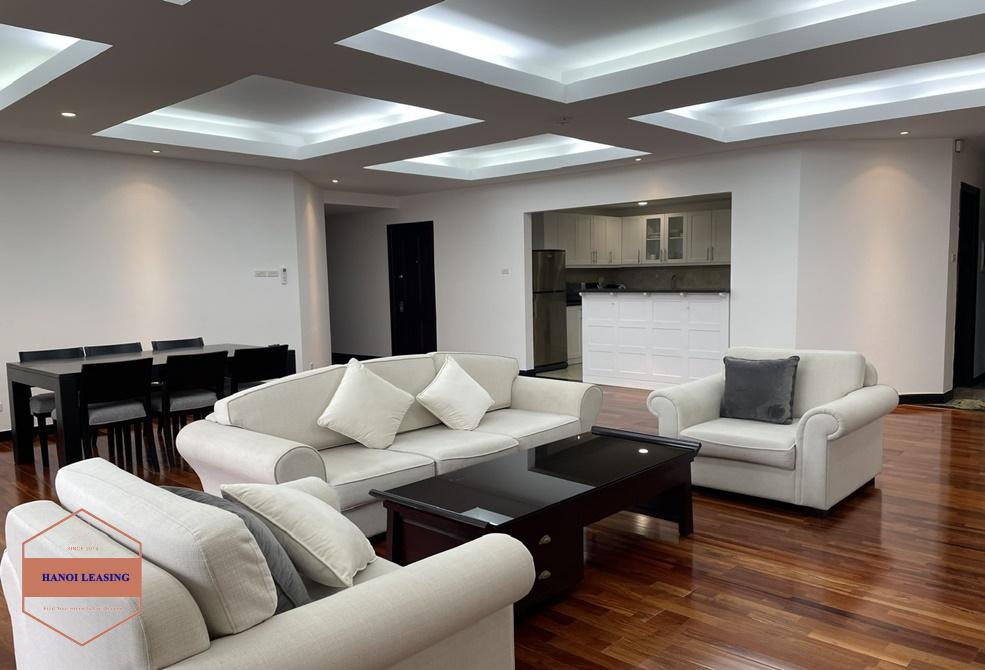 High floor apartment on the 11th floor for rent in Hai Ba Trung District High floor apartment on the 11th floor for rent in Hai Ba Trung District