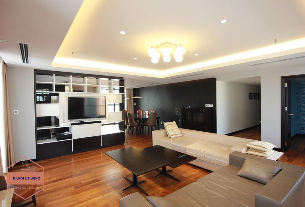 Beautifull apartment on 8th floor for rent in Tran Hung Dao st, Hoan Kiem area 