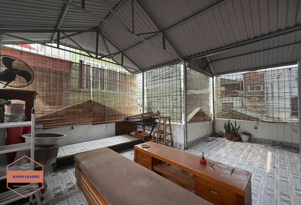 Small house for rent in Xuan dieu st, Tay Ho