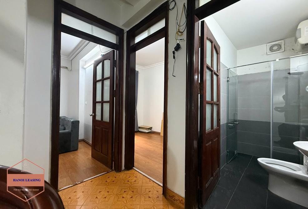 Small house for rent in Xuan dieu st, Tay Ho Small house for rent in Xuan dieu st, Tay Ho