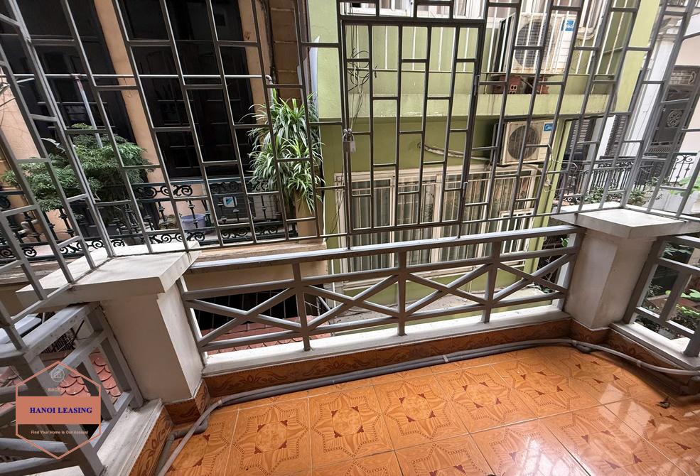 Small house for rent in Xuan dieu st, Tay Ho Small house for rent in Xuan dieu st, Tay Ho