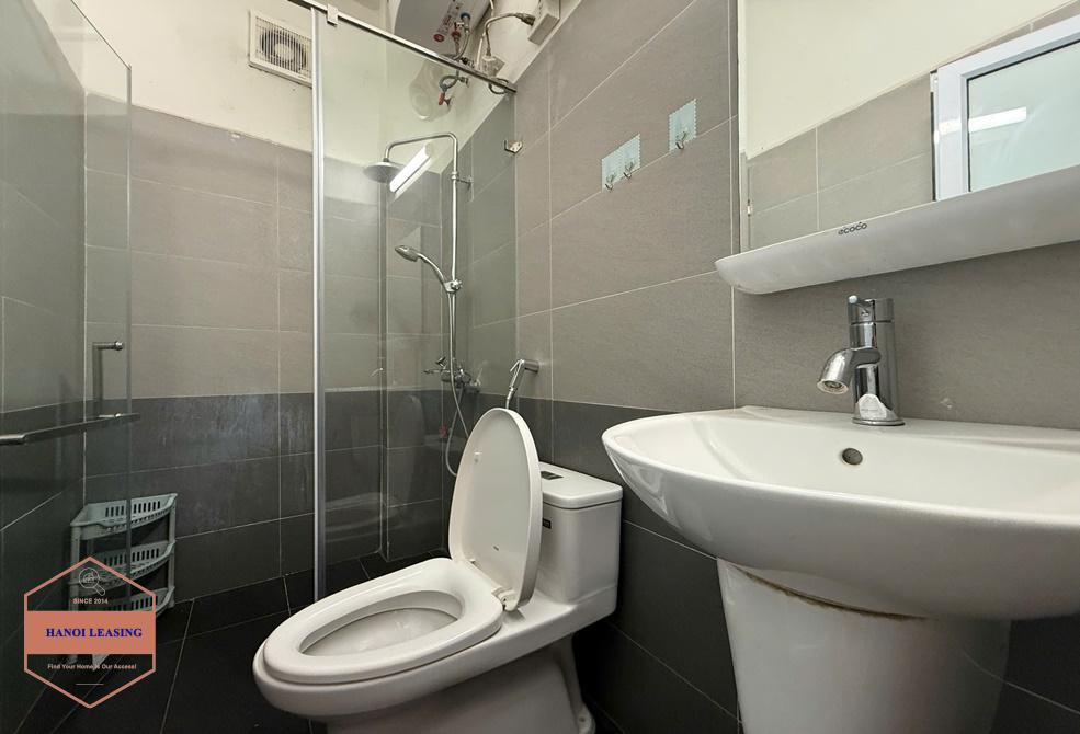 Small house for rent in Xuan dieu st, Tay Ho Small house for rent in Xuan dieu st, Tay Ho