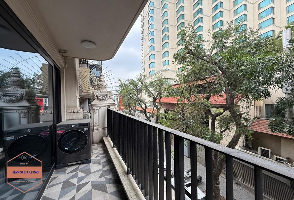 Modern 2 bedrooms apartment for rent in Pho Duc Chinh st, Truc Bach area Modern 2 bedrooms apartment for rent in Pho Duc Chinh st, Truc Bach area