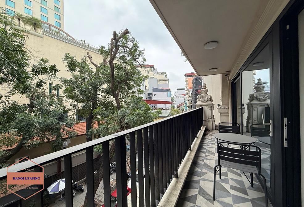Modern 2 bedrooms apartment for rent in Pho Duc Chinh st, Truc Bach area Modern 2 bedrooms apartment for rent in Pho Duc Chinh st, Truc Bach area