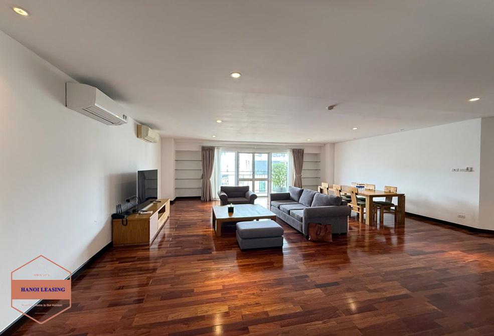 Big three bedrooms apartment for rent in Ha Hoi st, Hoan Kiem (Room 801) Big three bedrooms apartment for rent in Ha Hoi st, Hoan Kiem (Room 801)