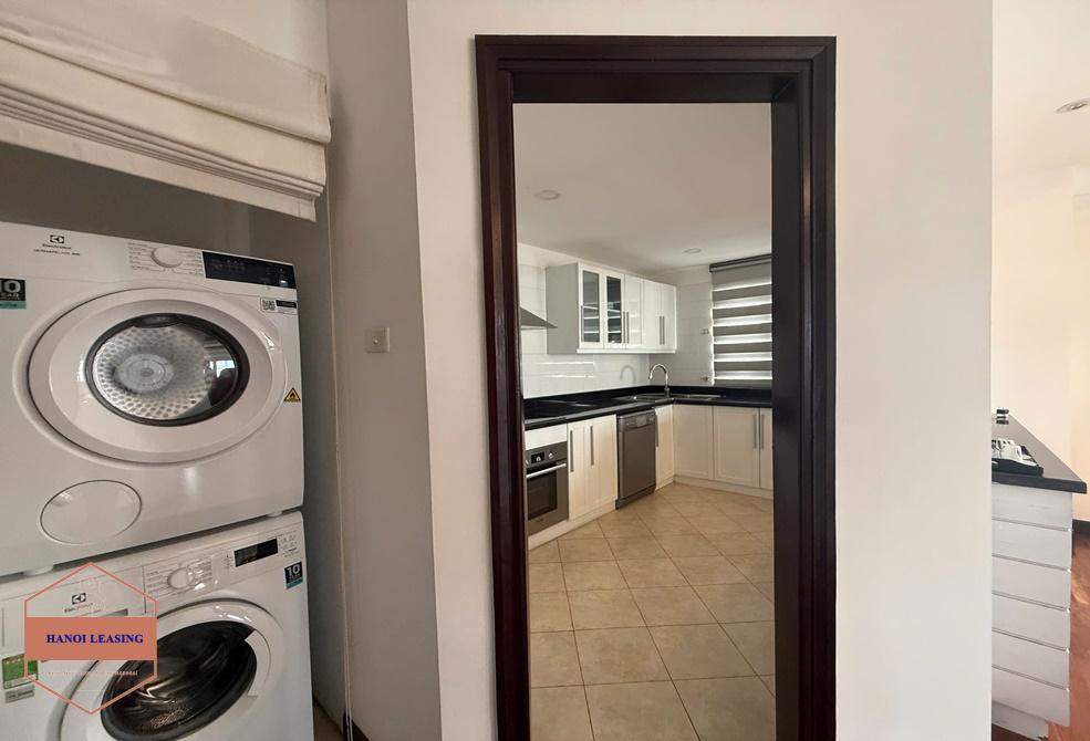 Charming apartment for rent in Ha Hoi st, Hoan kiem area Charming apartment for rent in Ha Hoi st, Hoan kiem area