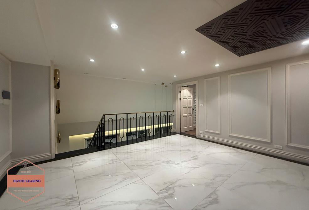 Penthouse apartment for rent in E4 Tower, Ciputra, Ha Noi Penthouse apartment for rent in E4 Tower, Ciputra, Ha Noi