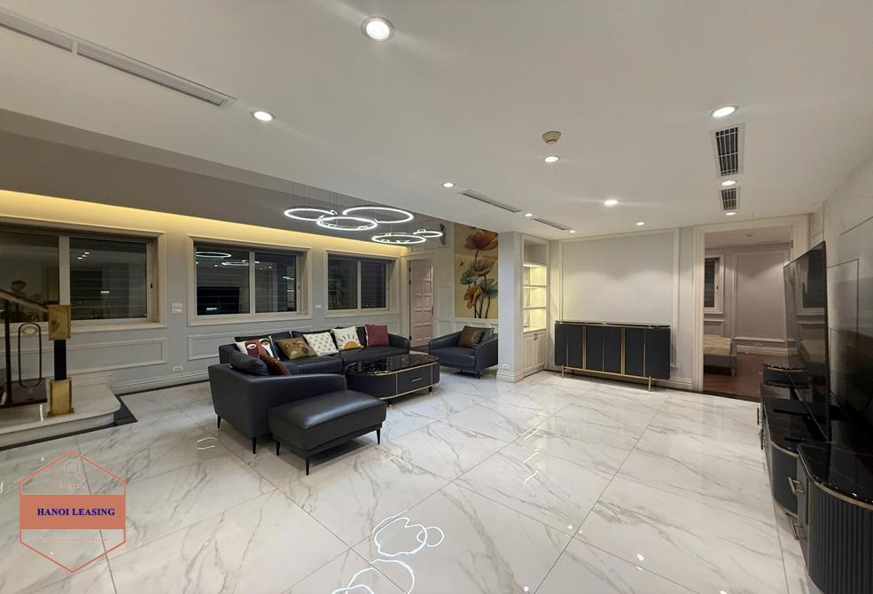 Penthouse apartment for rent in E4 Tower, Ciputra, Ha Noi 