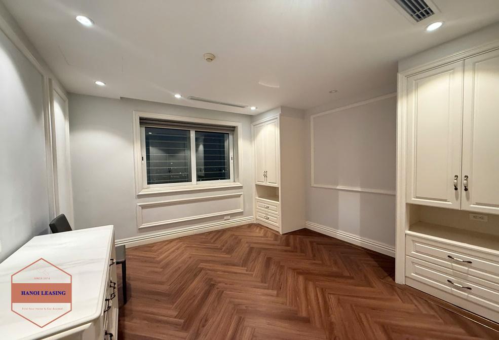 Penthouse apartment for rent in E4 Tower, Ciputra, Ha Noi Penthouse apartment for rent in E4 Tower, Ciputra, Ha Noi