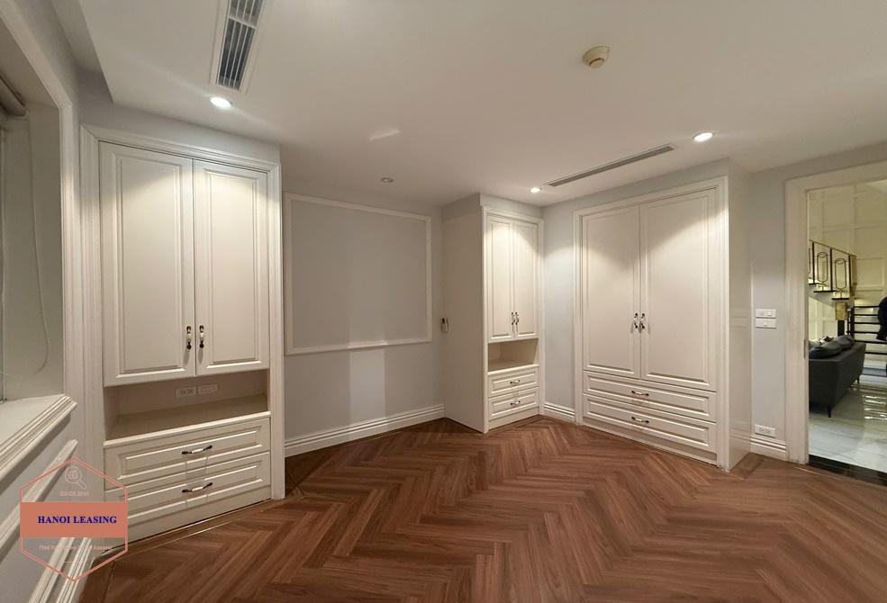 Penthouse apartment for rent in E4 Tower, Ciputra, Ha Noi Penthouse apartment for rent in E4 Tower, Ciputra, Ha Noi