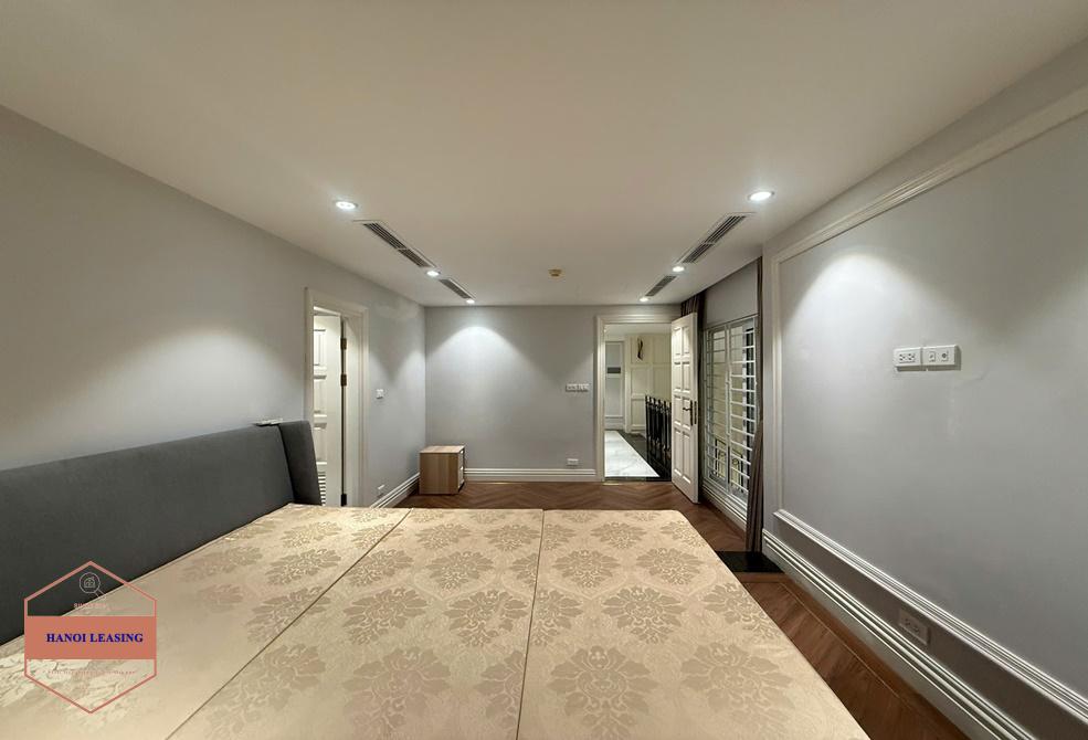 Penthouse apartment for rent in E4 Tower, Ciputra, Ha Noi Penthouse apartment for rent in E4 Tower, Ciputra, Ha Noi