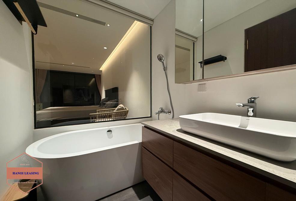 Four bedrooms apartment for rent in To Ngoc Van st, Tay Ho Four bedrooms apartment for rent in To Ngoc Van st, Tay Ho