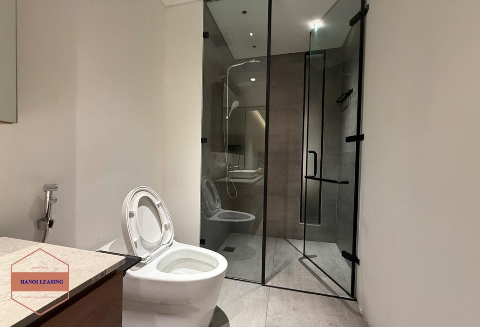 Four bedrooms apartment for rent in To Ngoc Van st, Tay Ho Four bedrooms apartment for rent in To Ngoc Van st, Tay Ho